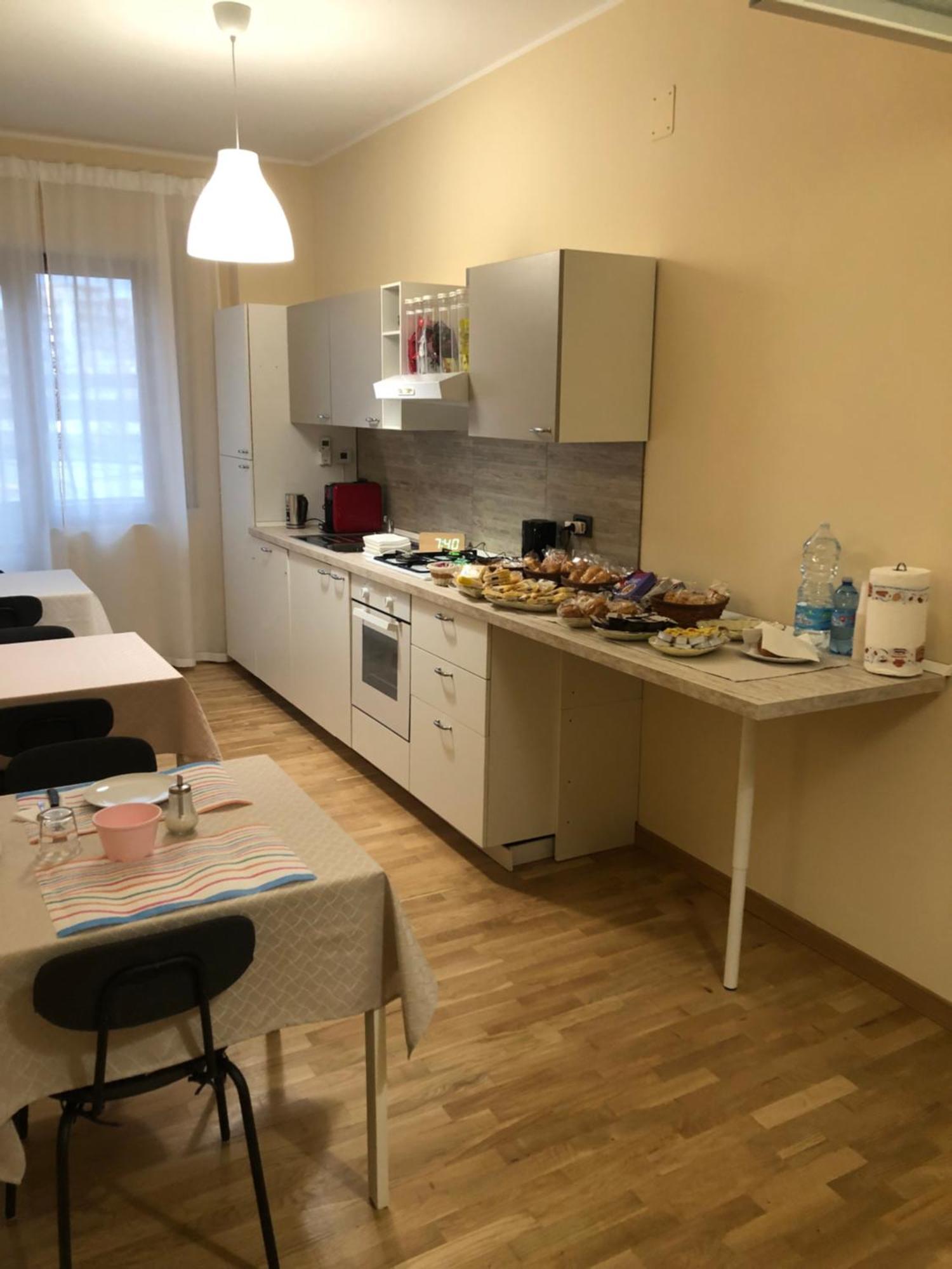 Moon River Guest House Pescara Buitenkant foto
