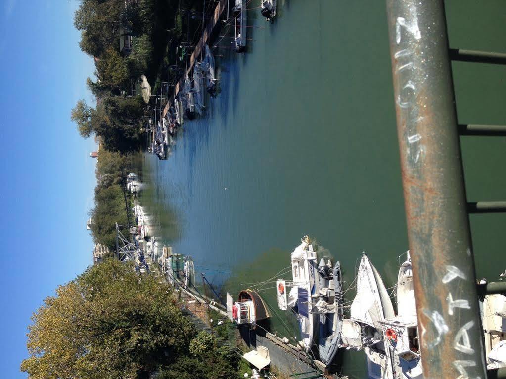 Moon River Guest House Pescara Buitenkant foto
